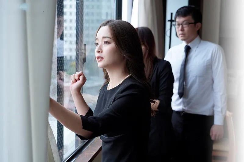 ông chồng mất 3 năm, mẹ kế trẻ tìm đến con chồng giải tỏa thiếu thốn