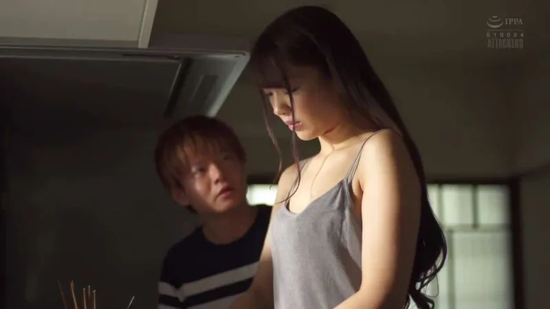 Người tình của chị gái làm tình cô em người vợ đang cam chịu vì thất tình